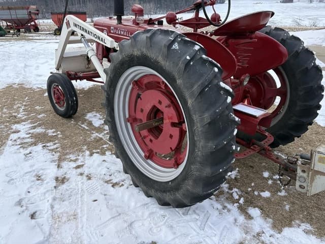 Image of Farmall H equipment image 4