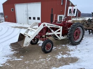 Farmall H Image