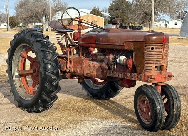 Image of Farmall Super H equipment image 2