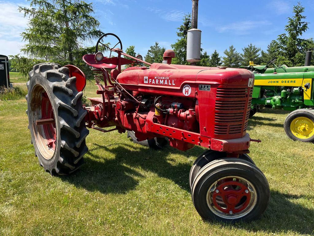 Main image Farmall Super H