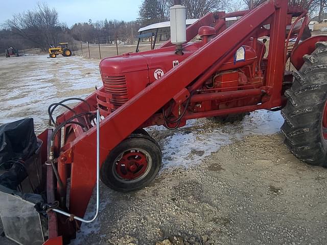 Image of Farmall Super H equipment image 3