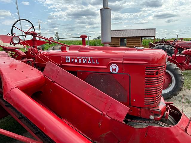 Image of Farmall Super H equipment image 4