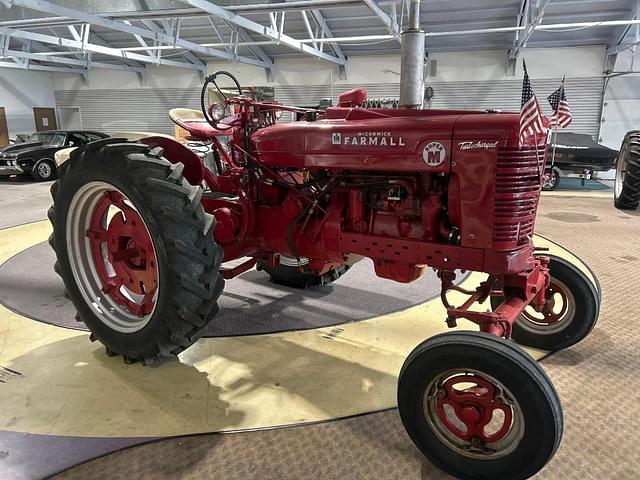 Image of Farmall Super M equipment image 1