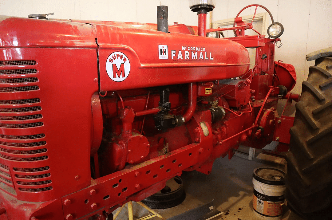 Image of Farmall Super M Image 1