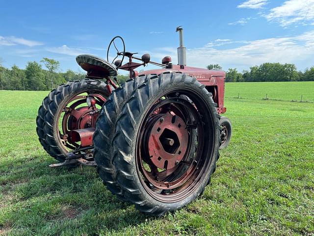 Image of Farmall Super M equipment image 4