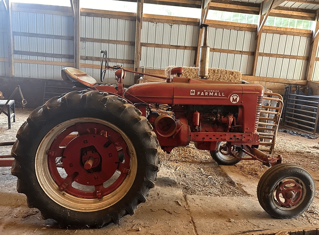 Image of Farmall Super M Image 0