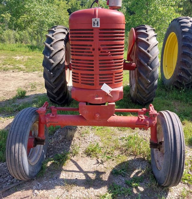 Image of Farmall Super M equipment image 2