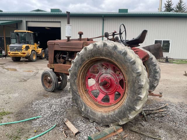 Image of Farmall Super M equipment image 2