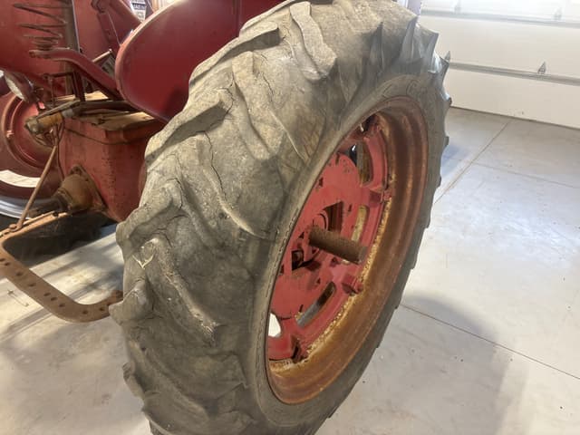 Image of Farmall Super M equipment image 4