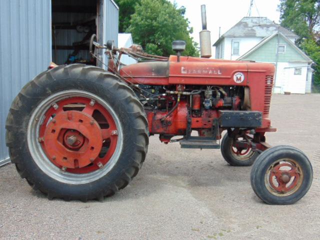 Image of Farmall Super M equipment image 2