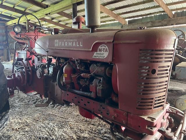 Image of Farmall Super M-TA equipment image 1