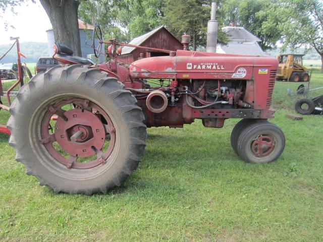 Image of Farmall Super M-TA equipment image 3