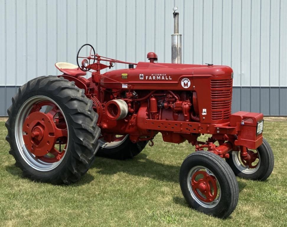Image of Farmall Super M Primary image