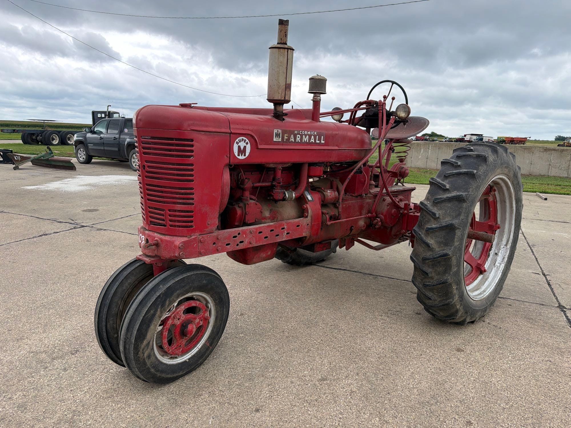Farmall Super M Equipment Image0