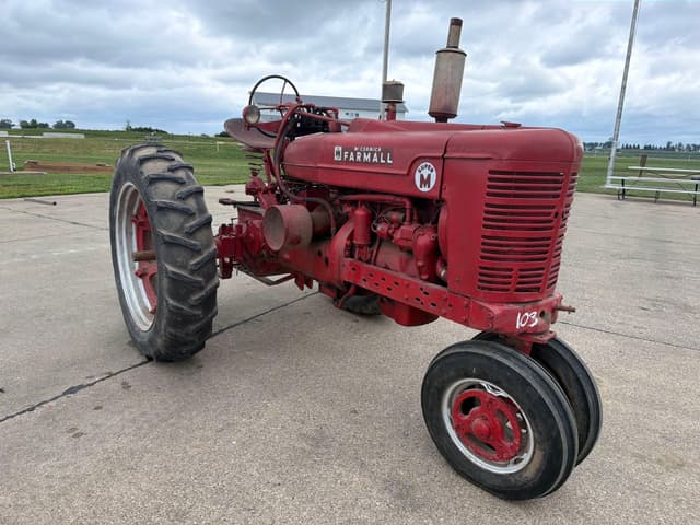 Image of Farmall Super M equipment image 2