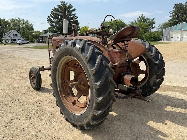 Image of Farmall Super M equipment image 2