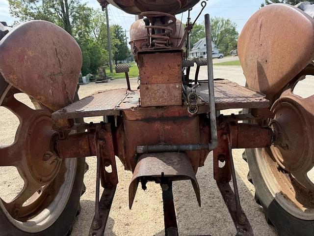 Image of Farmall Super M equipment image 4