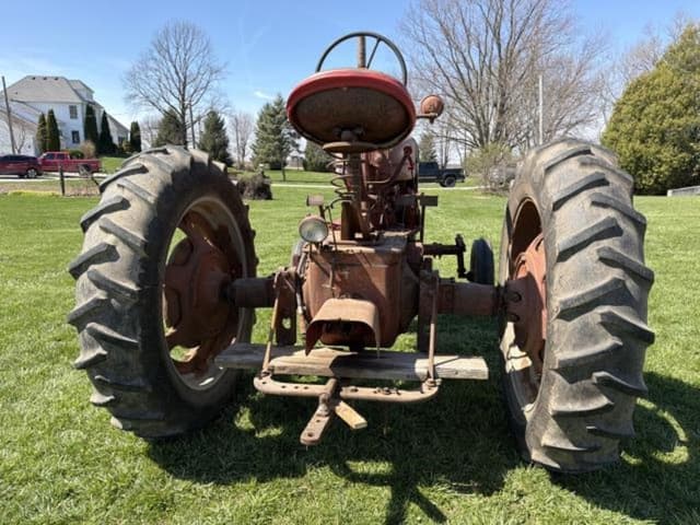 Image of Farmall Super M equipment image 1