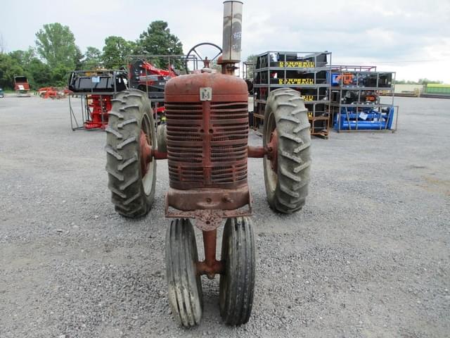 Image of Farmall Super M equipment image 1