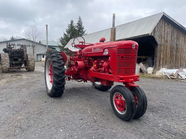 Image of Farmall Super M-TA equipment image 1