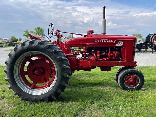 Image of Farmall Super M-TA equipment image 3
