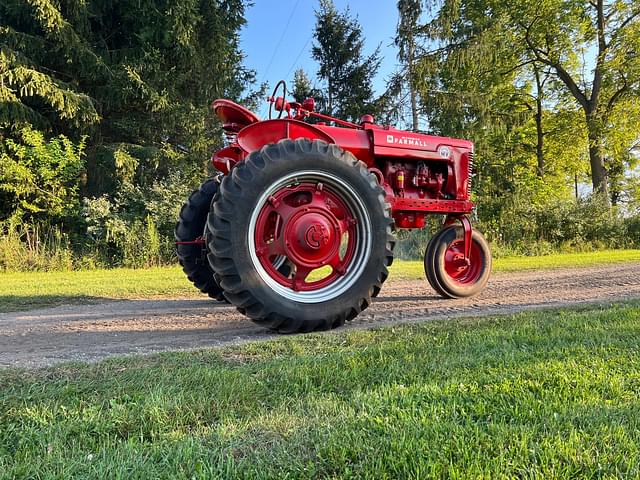 Image of Farmall Super MV equipment image 1