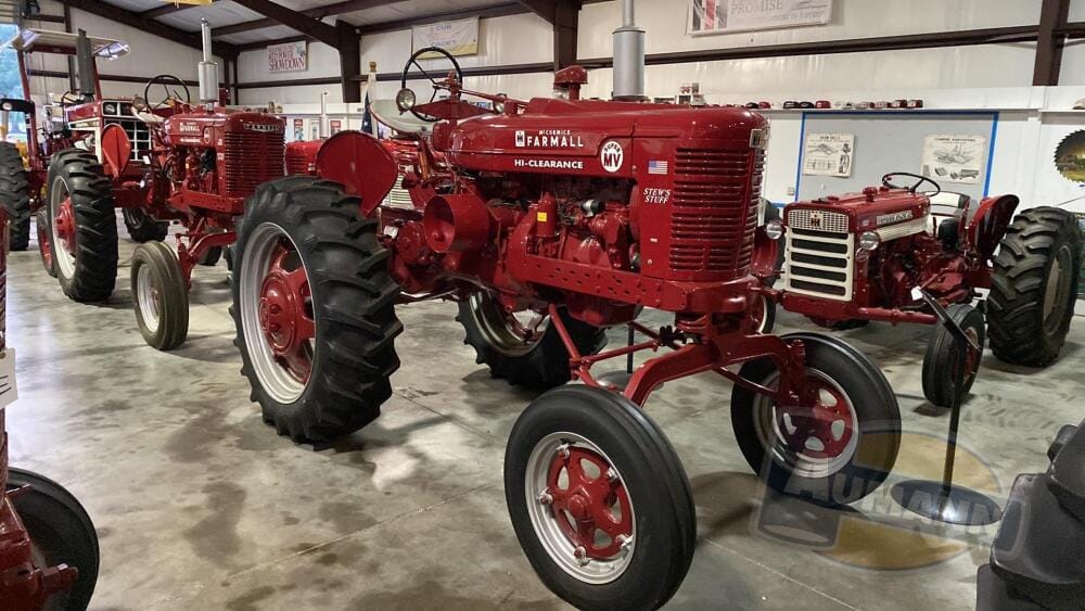 Main image Farmall Super MV