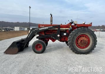 Main image International Harvester 856