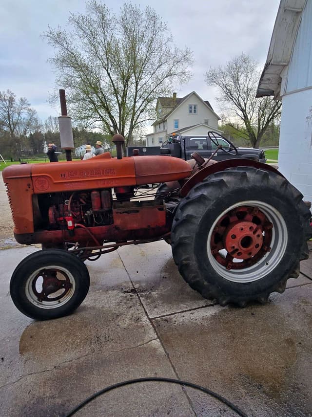 Image of International Harvester Super WD6 equipment image 3