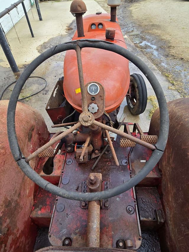 Image of International Harvester Super WD6 equipment image 1