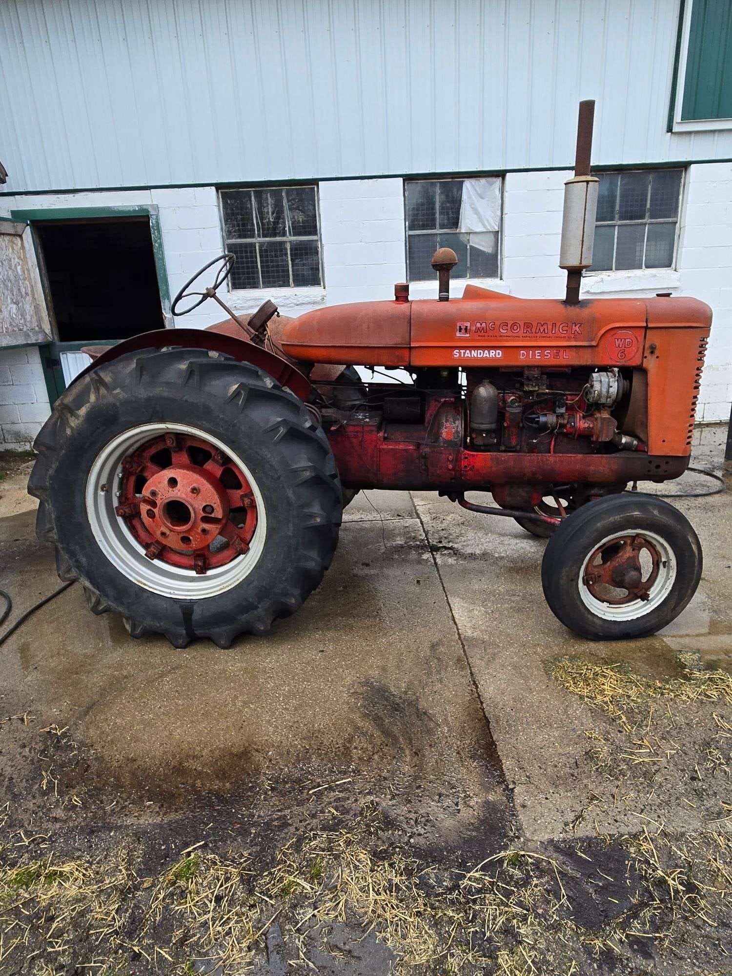 International Harvester Super WD6 Equipment Image0