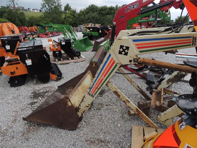 Image of Farmhand 22 equipment image 3