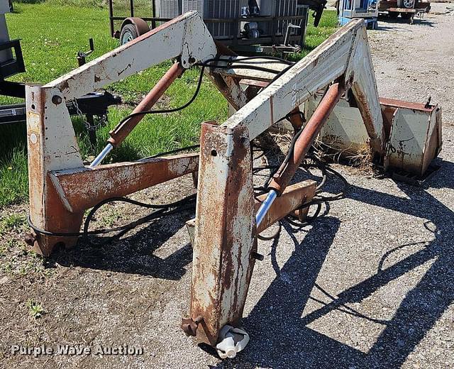 Image of Farmhand 22 equipment image 4