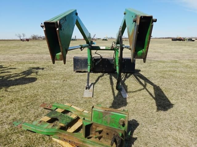 Image of Farmhand F258 equipment image 3