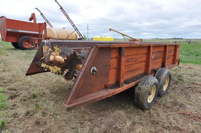 Image of Farmhand 450 equipment image 4