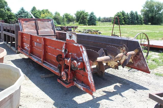 Image of Farmhand 450 equipment image 3
