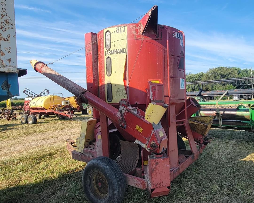 Image of Farmhand 817 Image 1