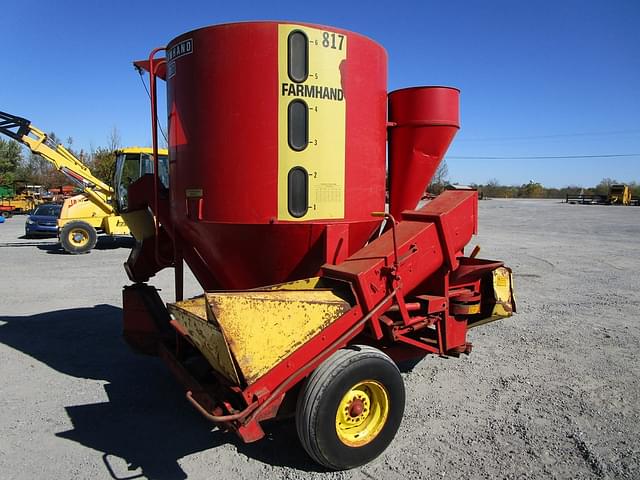 Image of Farmhand 817 equipment image 3