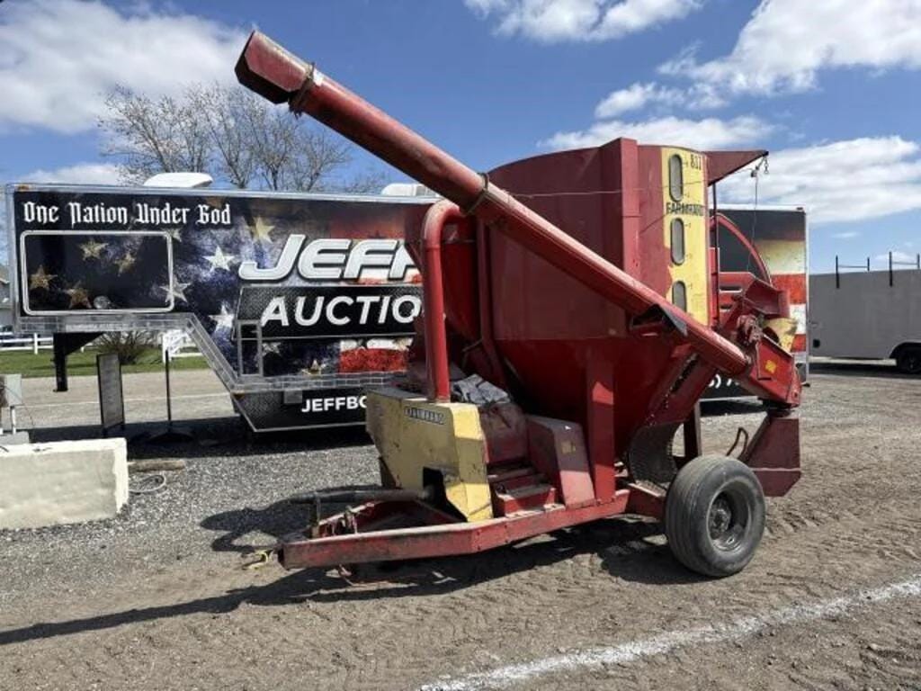 Main image Farmhand 817