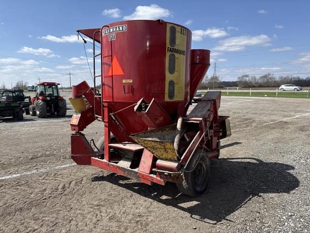 Image of Farmhand 817 equipment image 2