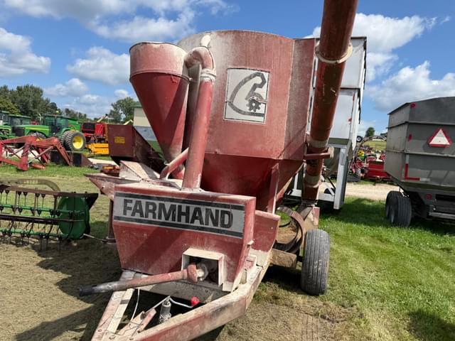 Image of Farmhand 817 equipment image 1