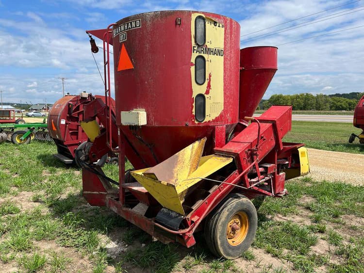 Farmhand 817 Hay and Forage Grinders/Mixers for Sale Tractor Zoom