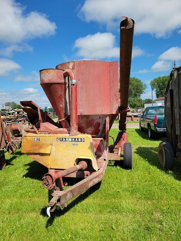 Image of Farmhand 817 equipment image 1