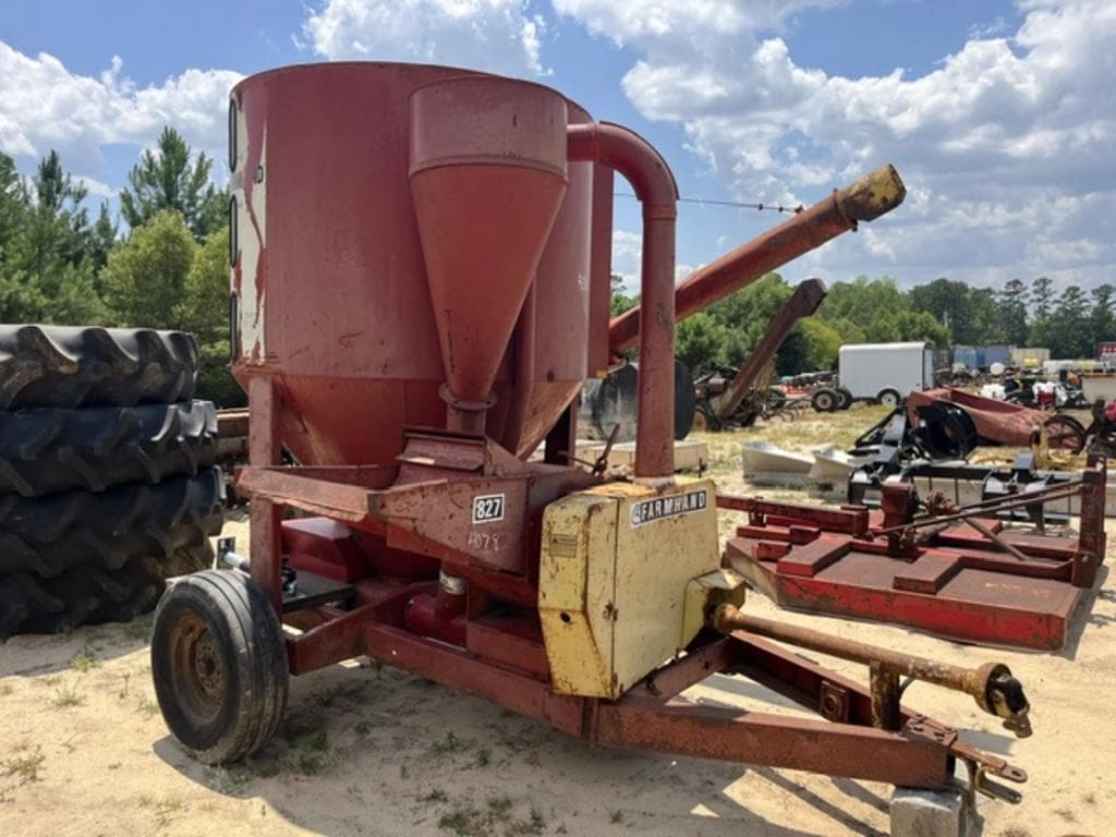 Image of Farmhand 827 Image 1