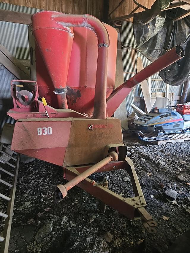 Image of Farmhand 830 equipment image 3