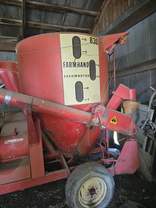 Image of Farmhand 830 equipment image 1