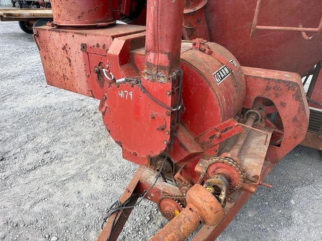 Image of Farmhand 835 equipment image 4