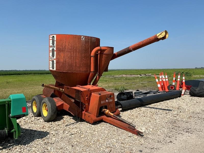 Image of Farmhand Feed Master 860 Primary image