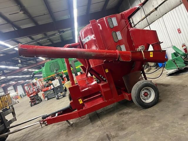 Image of Farmhand 870 equipment image 2