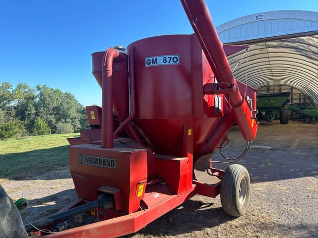 Image of Farmhand 870 equipment image 2